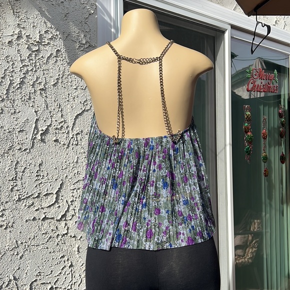 Foreign Exchange Top - Picture 2 of 6